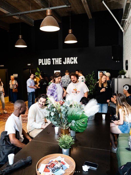 Lobby de Plug The Jack où se retrouvent les artistes à Liège