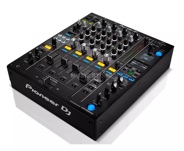 Pioneer DJM-900 NX2 DJ-mengpaneel, leer mixen zoals in clubs in de DJ-studio. | © Plug The Jack